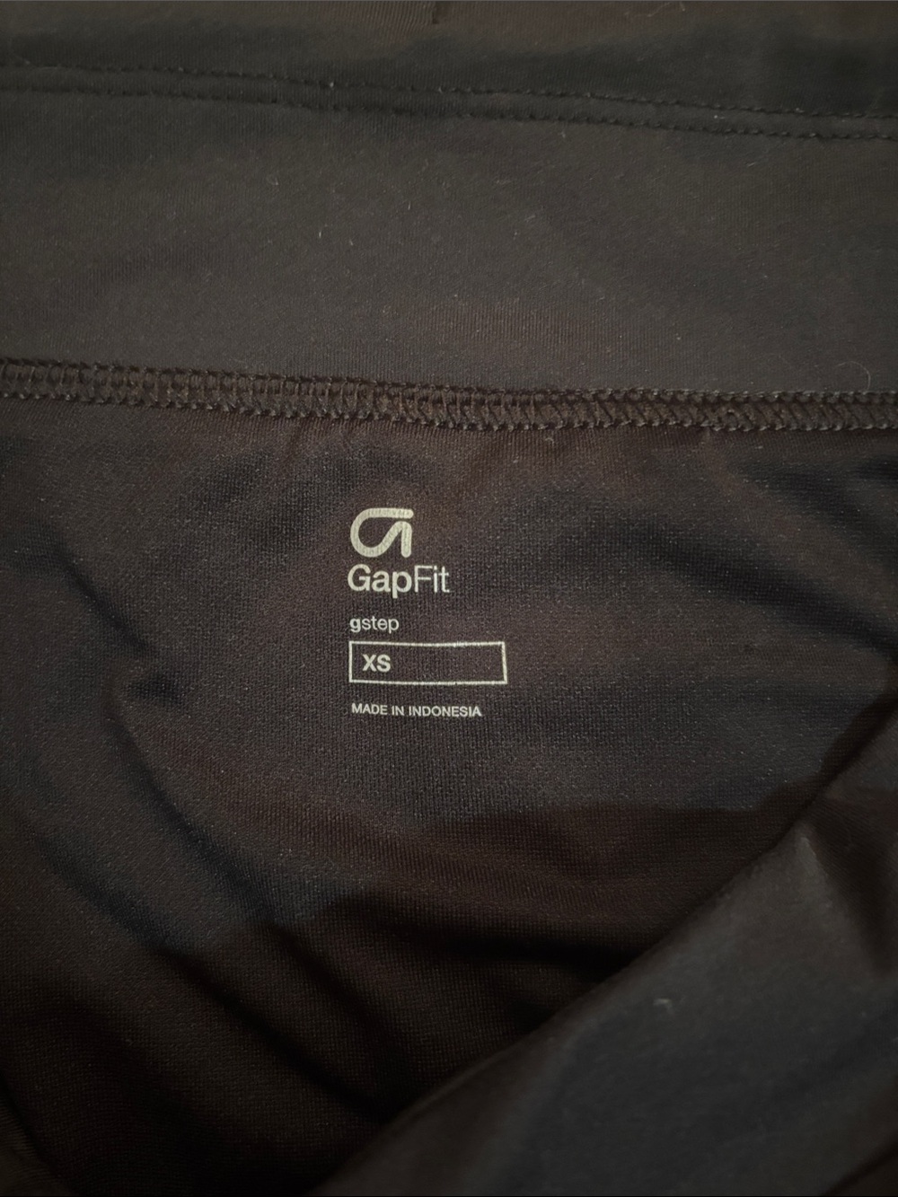 Women's GapFit Black Athletic Running Shorts - Picture 4 of 4